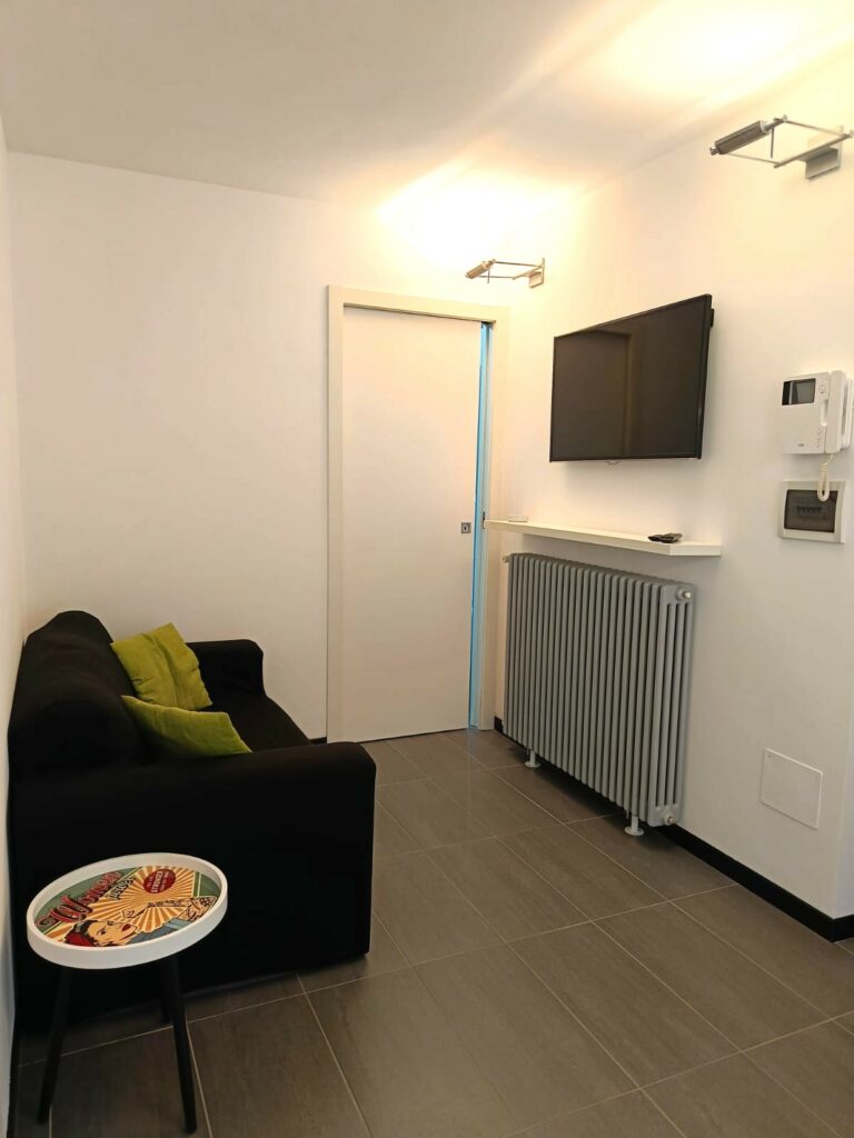 WhatsApp Image 2025-10-08 at 09.44.45 (1)