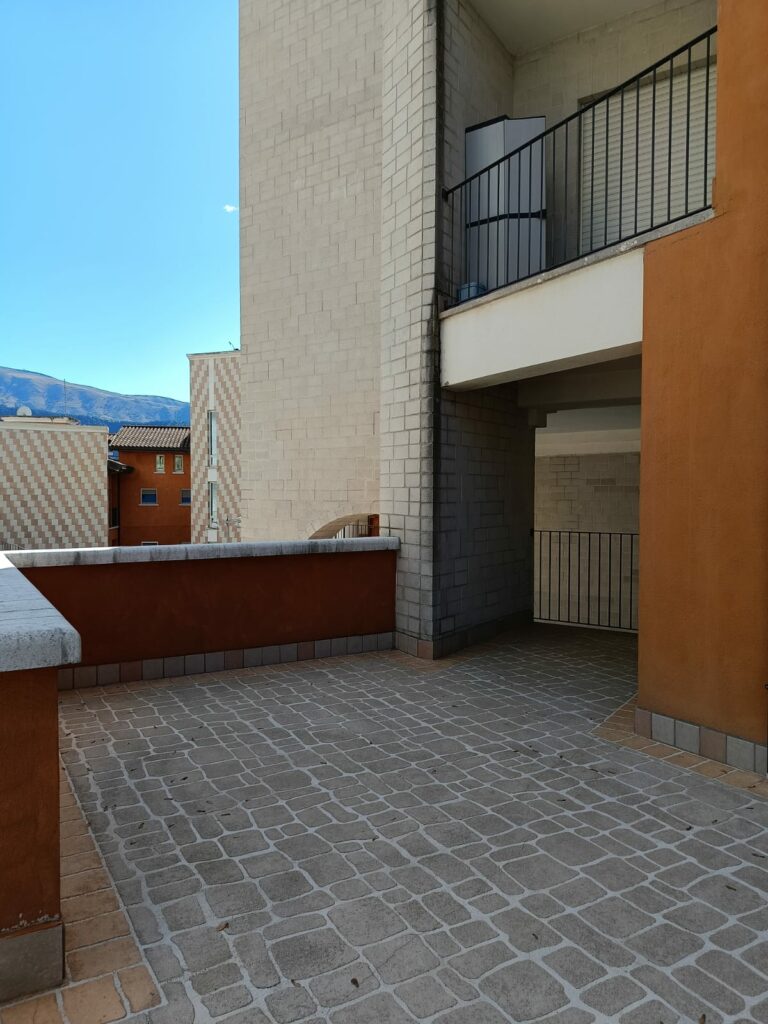 WhatsApp Image 2025-10-08 at 09.44.48 (1)