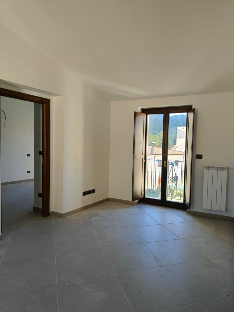 WhatsApp Image 2025-11-05 at 10.03.42 (1)